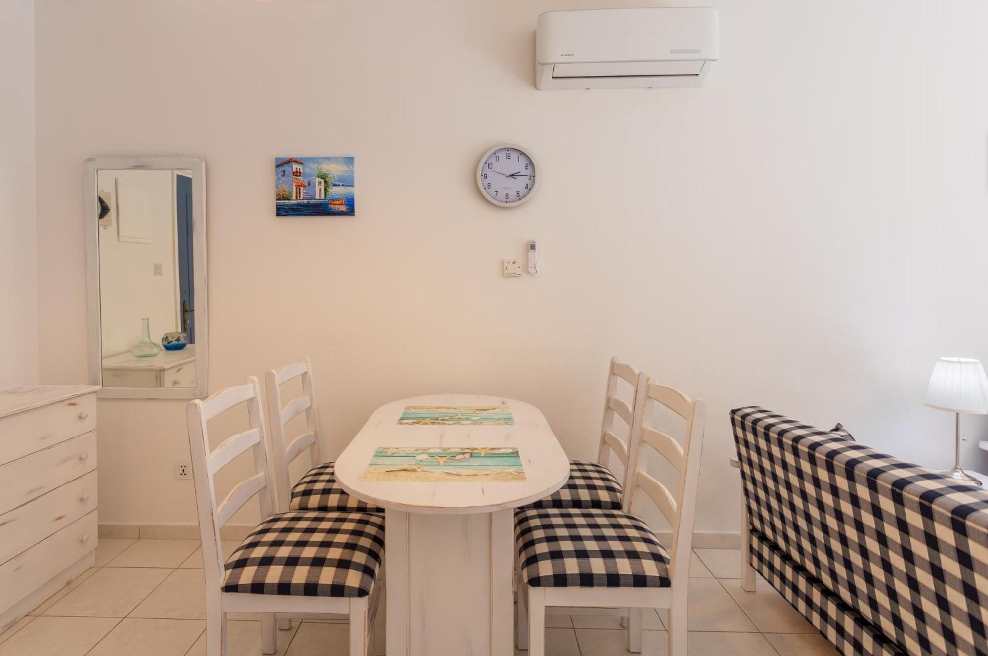 Regina Gardens Lovely Apartment Paphos Exteriör bild