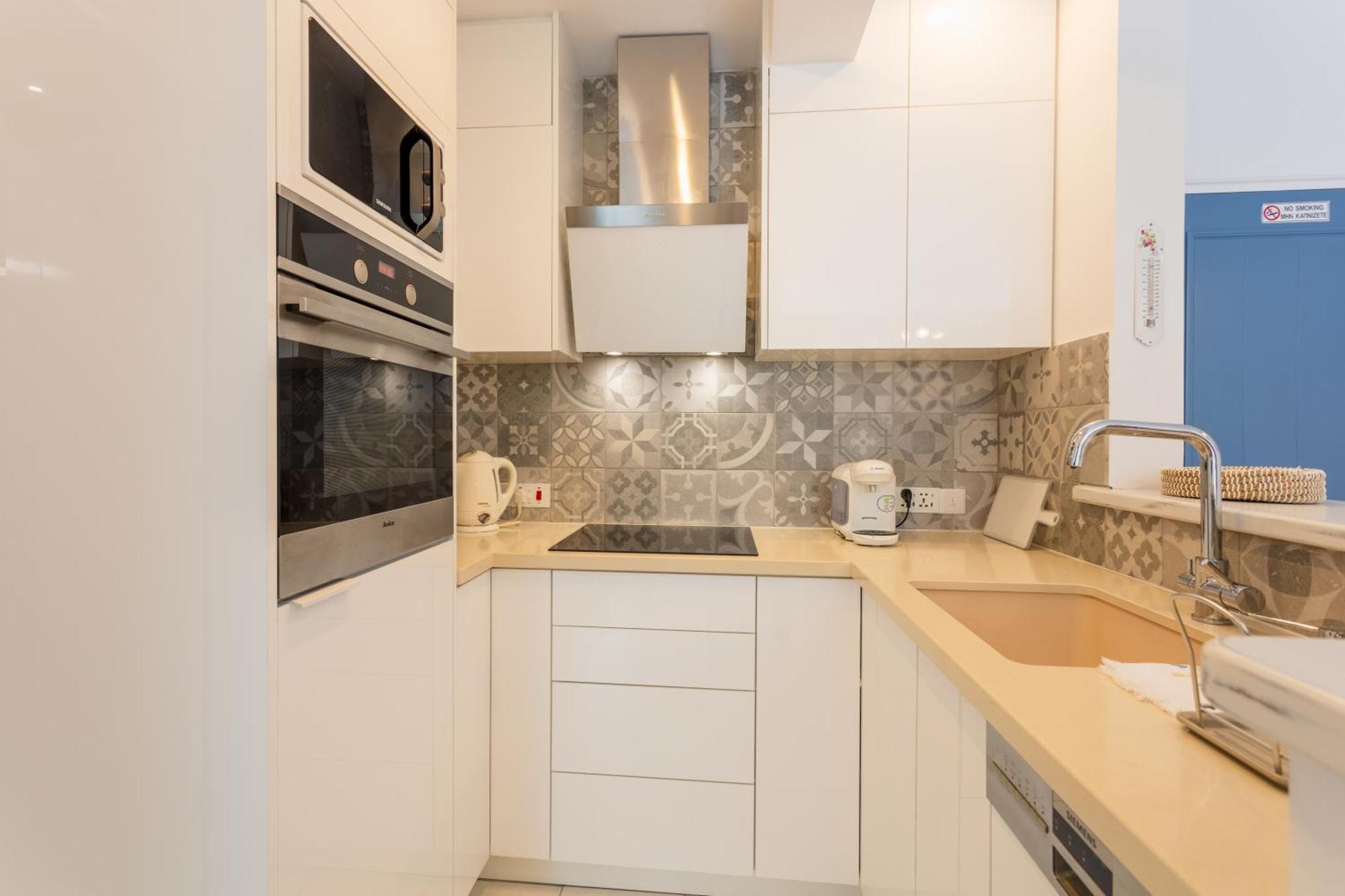 Regina Gardens Lovely Apartment Paphos Exteriör bild