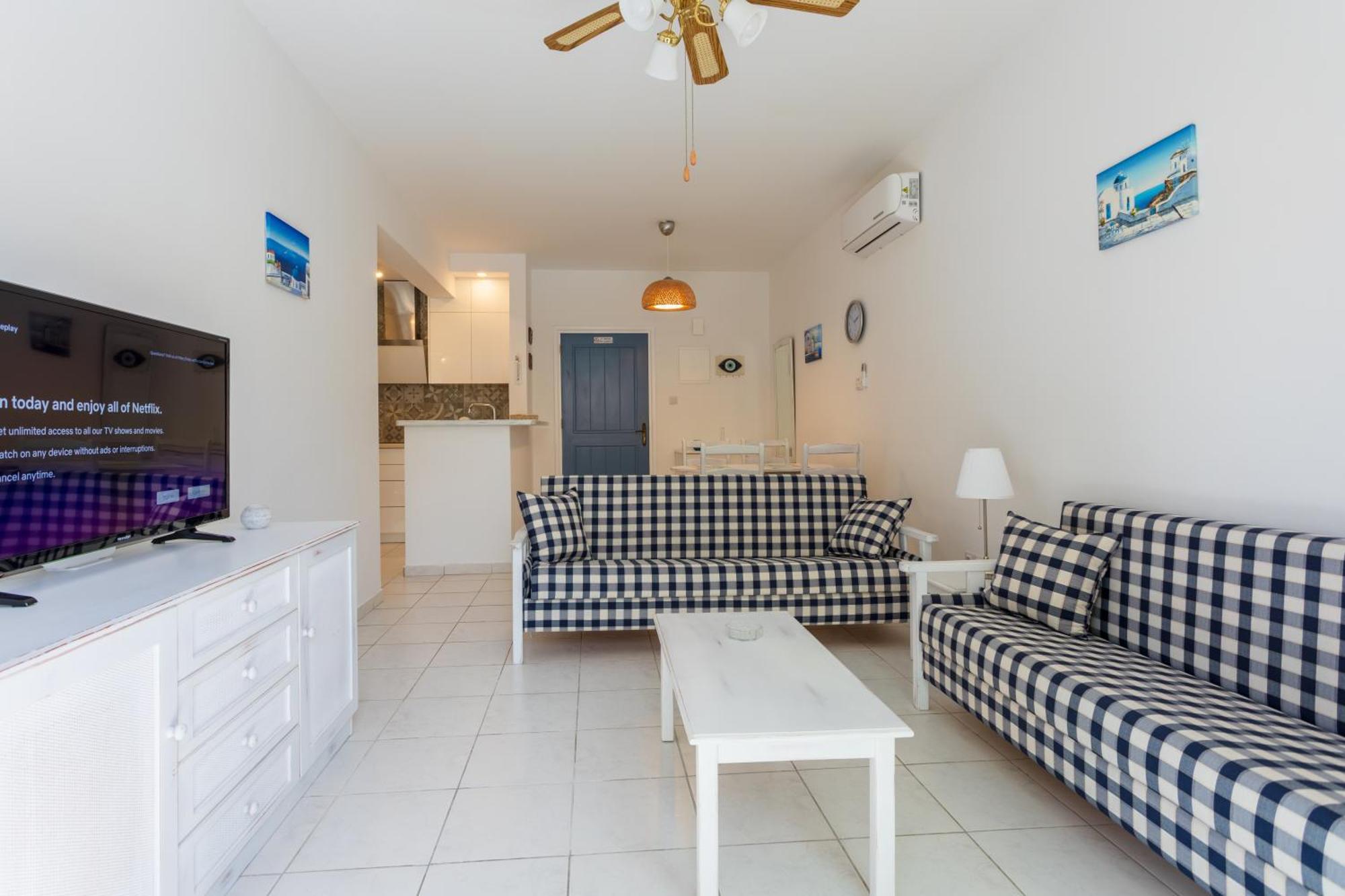 Regina Gardens Lovely Apartment Paphos Exteriör bild