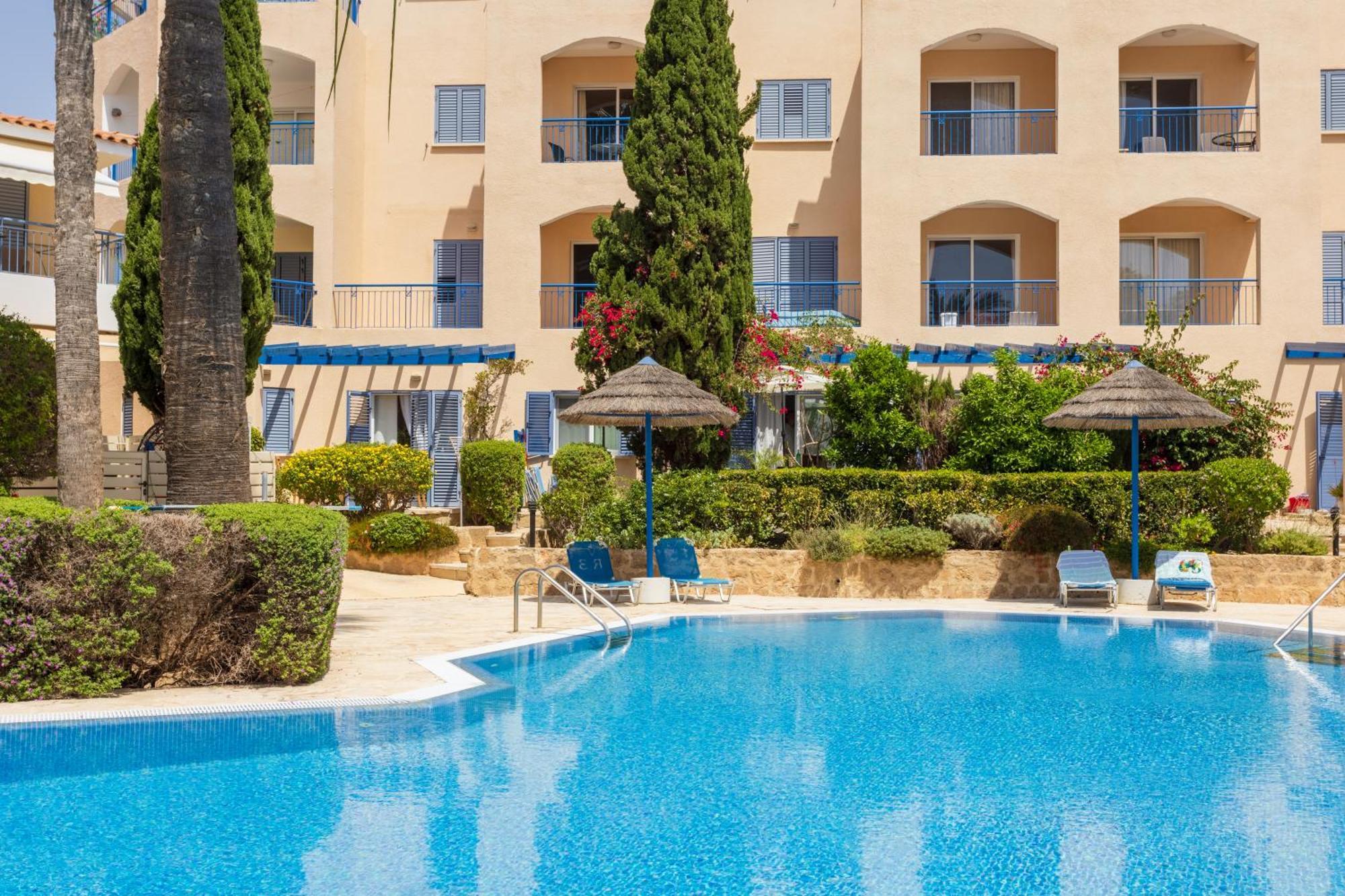Regina Gardens Lovely Apartment Paphos Exteriör bild