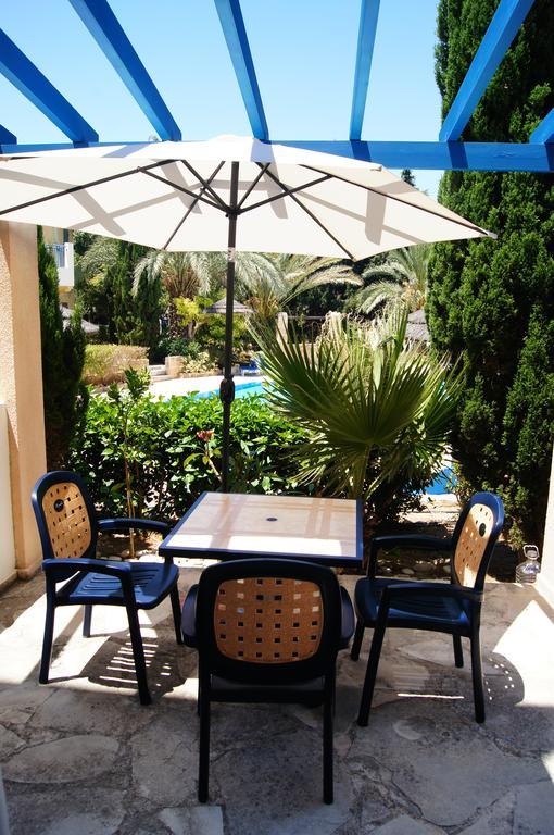 Regina Gardens Lovely Apartment Paphos Exteriör bild